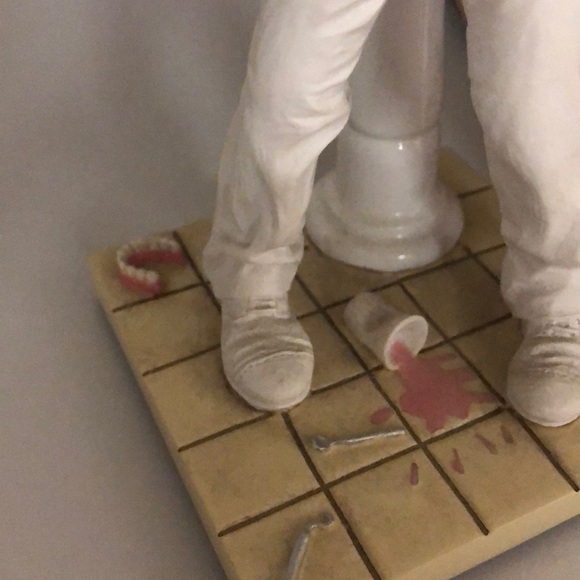 Sculpture - Picture 3 of 7